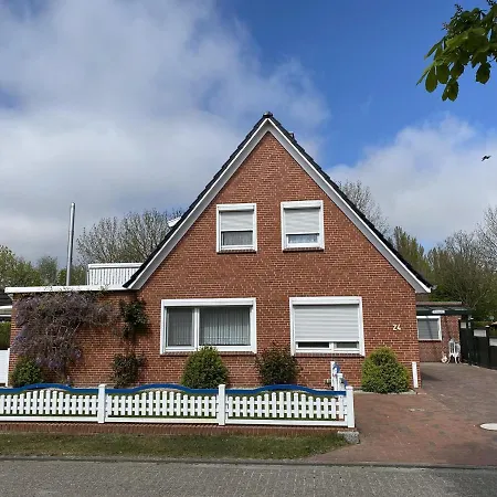 Oltmanns Emsstrom Apartment *